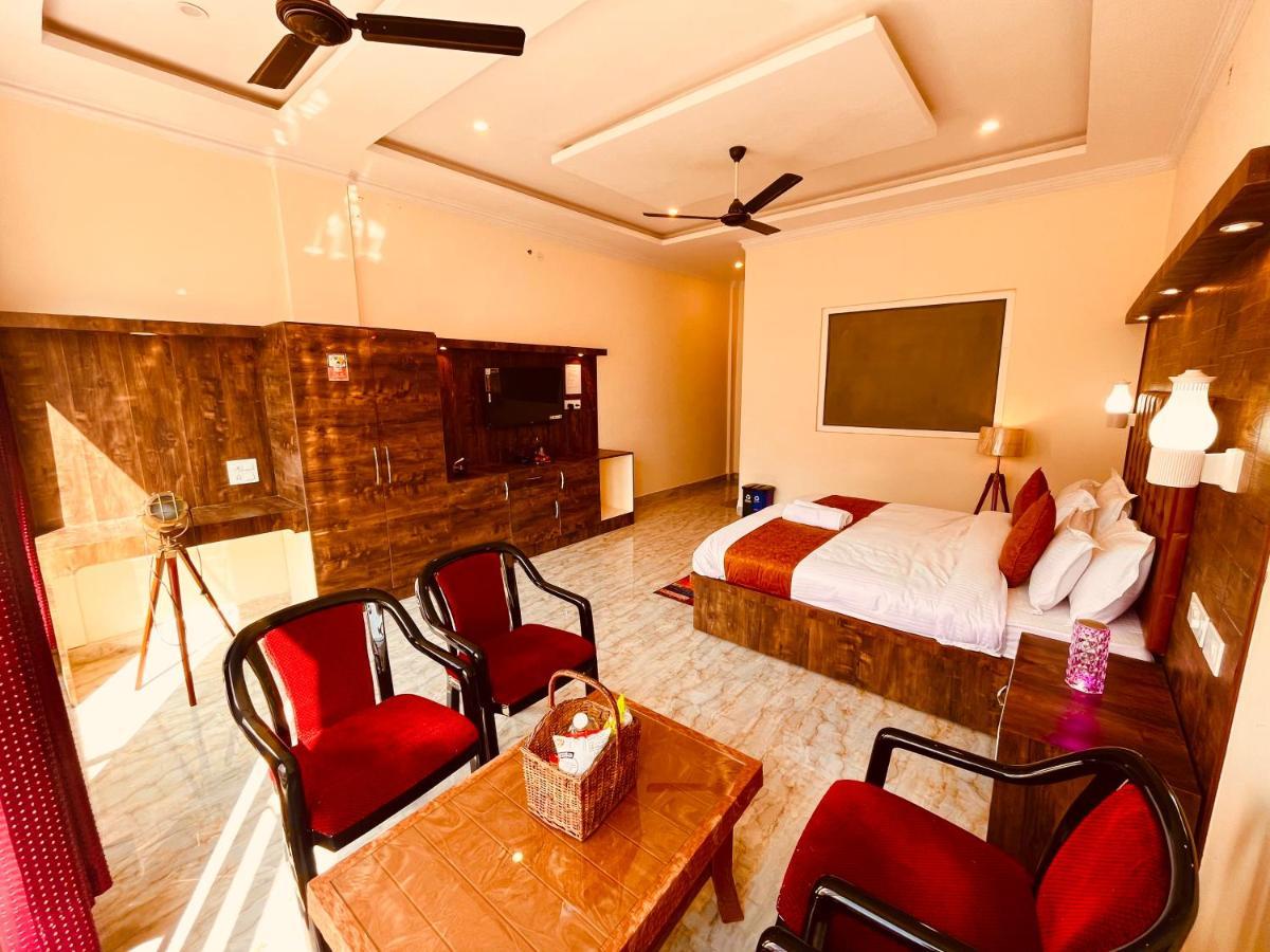 Sitara Resort, Scenic Mountain View Rooms With Balcony & Terrace Масурі Екстер'єр фото