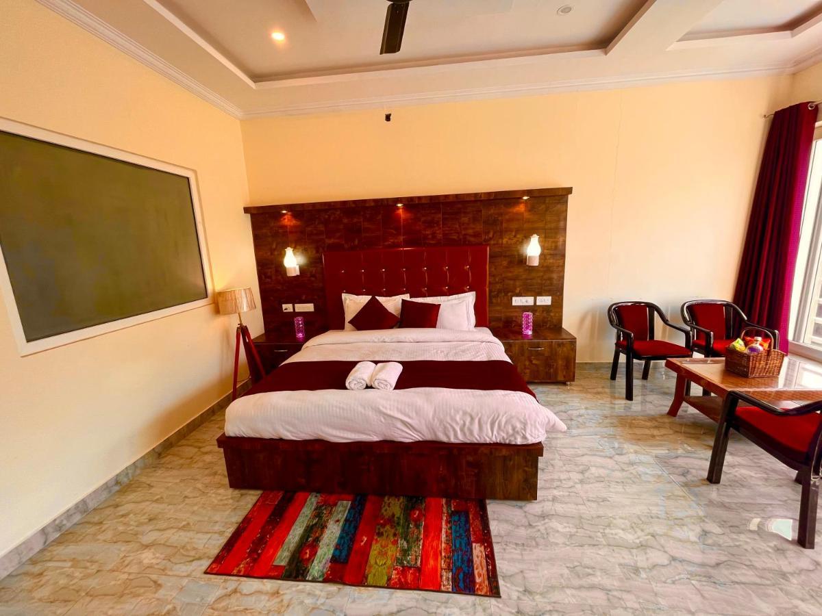 Sitara Resort, Scenic Mountain View Rooms With Balcony & Terrace Масурі Екстер'єр фото